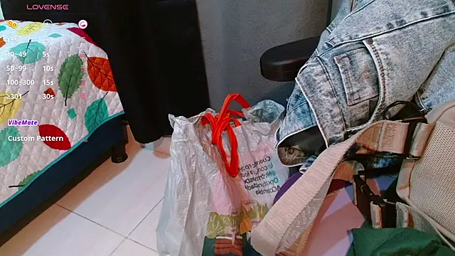 Snapshot of Allison_star1 chatting on 11-20-25, 01:00 Allison star1 online show from 11-20-25, 01:00