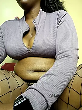 Snapshot of Umdile chatting on 03-17-25, 12:41 Umdile online show from 03-17-25, 12:41