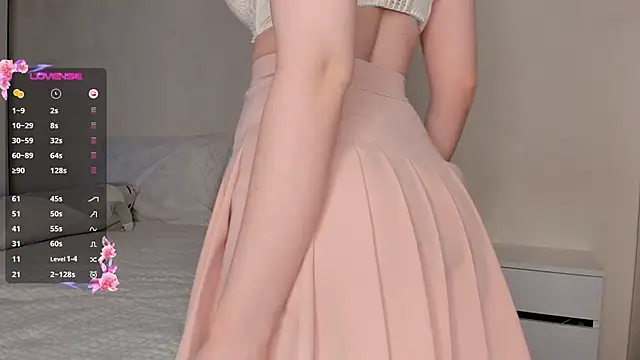 Snapshot of Strawberry_Deli chatting on 03-19-26, 11:47 Strawberry Deli online show from 03-19-26, 11:47