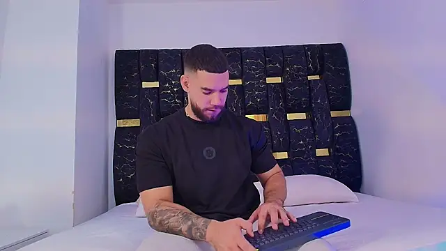 chris blake   online show from 11-26-25, 06:09