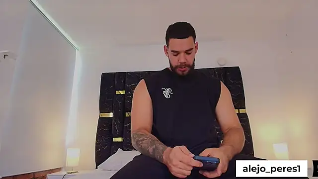 Snapshot of chris_blake__ chatting on 01-06-26, 06:11 chris blake online show from 01-06-26, 06:11