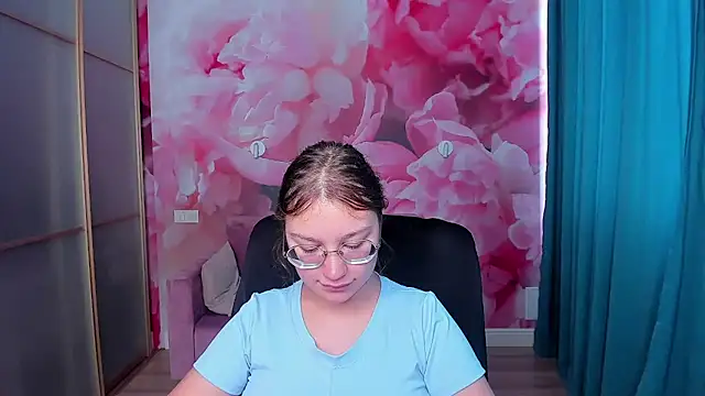 AngelinaLow online show from 09-23-25, 11:24