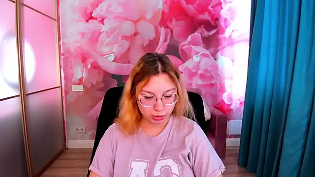 AngelinaLow online show from 03-10-26, 12:32