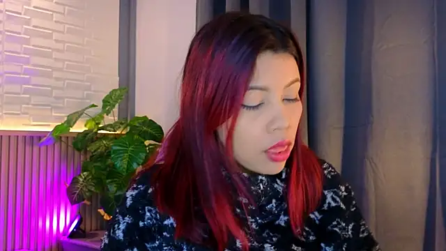 TiffanyWalk online show from 11-10-25, 10:47