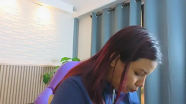 TiffanyWalk online show from 04-08-26, 12:49