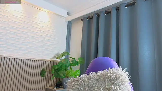 TiffanyWalk online show from 04-21-26, 12:22