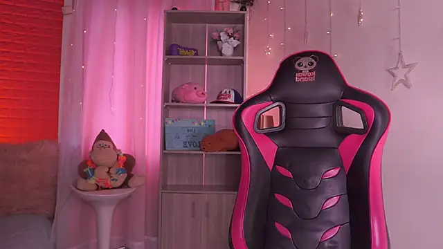 Madison Mayer online show from 10-03-25, 01:08