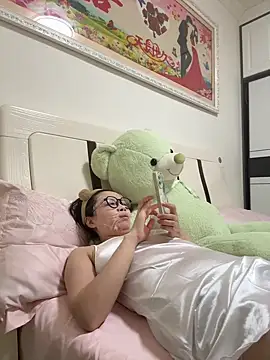 aa520uv online show from 10-06-25, 03:31