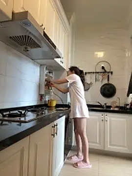 aa520uv online show from 04-18-26, 02:37