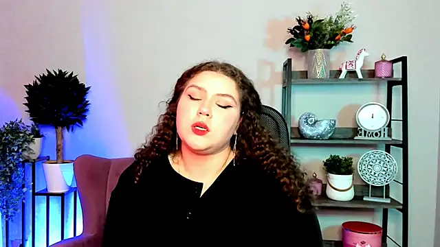 Snapshot of FlorenceAnderson chatting on 03-12-25, 03:51 FlorenceAnderson online show from 03-12-25, 03:51