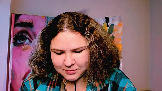 Snapshot of FlorenceAnderson chatting on 09-15-25, 09:20 FlorenceAnderson online show from 09-15-25, 09:20