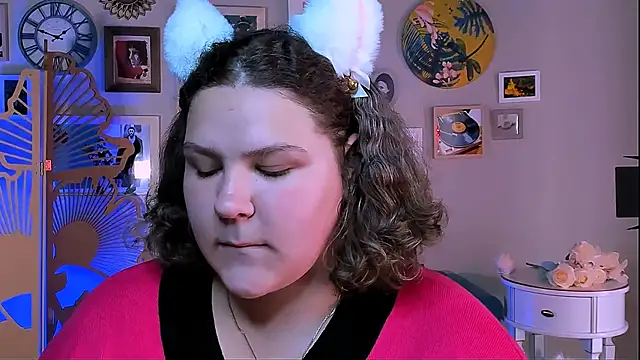 Snapshot of FlorenceAnderson chatting on 09-17-25, 07:21 FlorenceAnderson online show from 09-17-25, 07:21