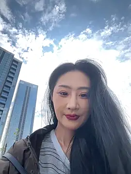 Snapshot of linger-23 chatting on 10-24-25, 06:10 linger-23 online show from 10-24-25, 06:10