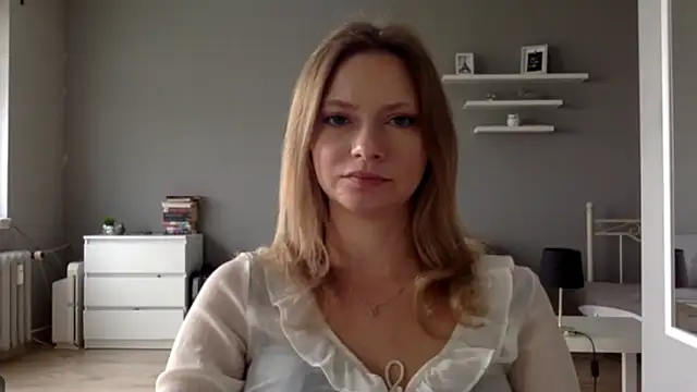 Snapshot of MillieShow chatting on 09-19-25, 02:18 MillieShow online show from 09-19-25, 02:18