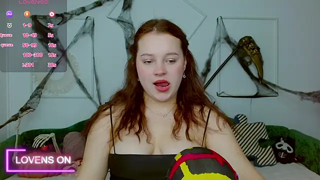 Cute kitty- online show from 10-28-25, 07:45