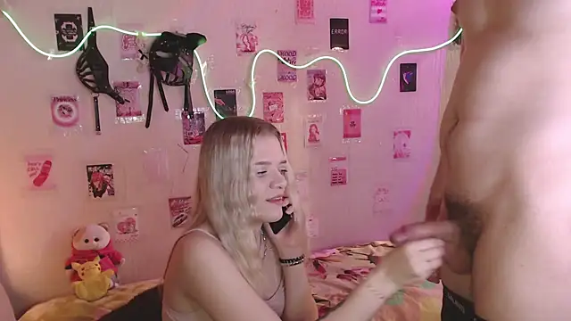 Snapshot of Your_Horny_Friends chatting on 10-11-25, 12:26 Your Horny Friends online show from 10-11-25, 12:26