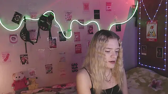 Your Horny Friends online show from 11-05-25, 10:26