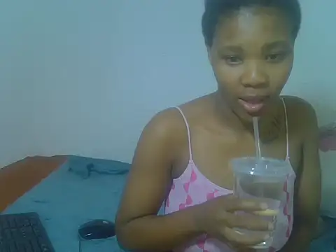 Hotytoty26 online show from 03-12-25, 08:41