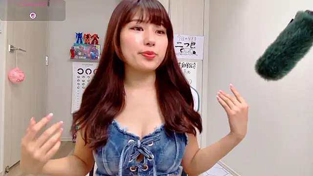 Snapshot of miharu01 chatting on 10-16-25, 03:46 miharu01 online show from 10-16-25, 03:46
