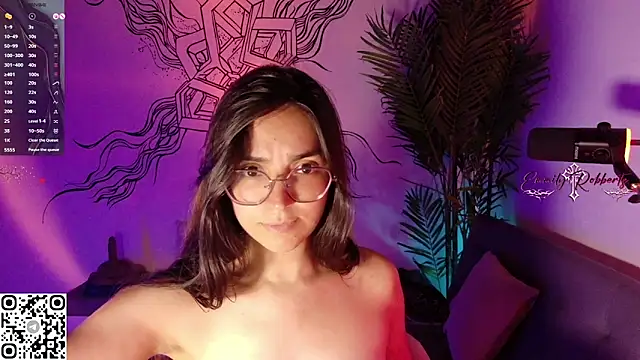 Emmi Roberts online show from 04-13-26, 02:06