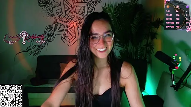 Emmi Roberts online show from 05-12-26, 11:57