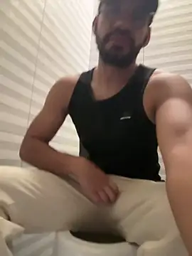 Leon  Hart  online show from 06-10-26, 02:27