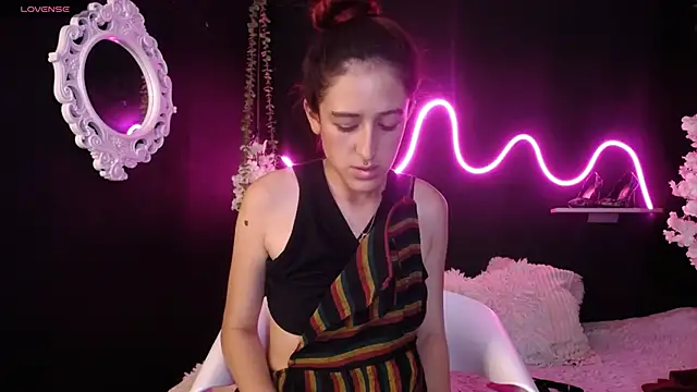 Snapshot of Hairydoll_ chatting on 03-21-25, 02:18 Hairydoll online show from 03-21-25, 02:18