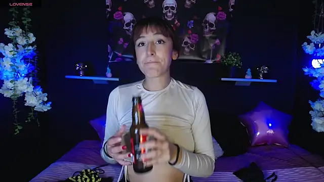 Snapshot of Hairydoll_ chatting on 11-10-25, 09:14 Hairydoll online show from 11-10-25, 09:14