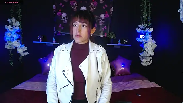 Snapshot of Hairydoll_ chatting on 11-12-25, 09:36 Hairydoll online show from 11-12-25, 09:36