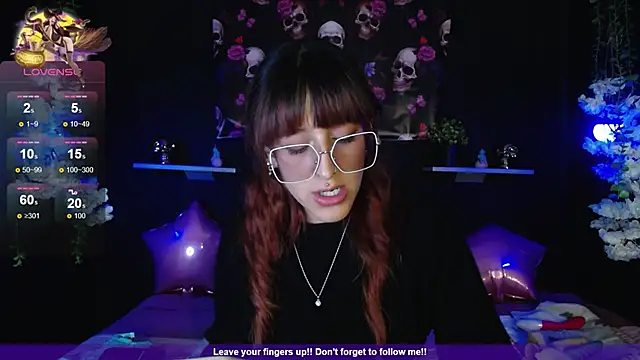 Snapshot of Hairydoll_ chatting on 11-14-25, 10:07 Hairydoll online show from 11-14-25, 10:07