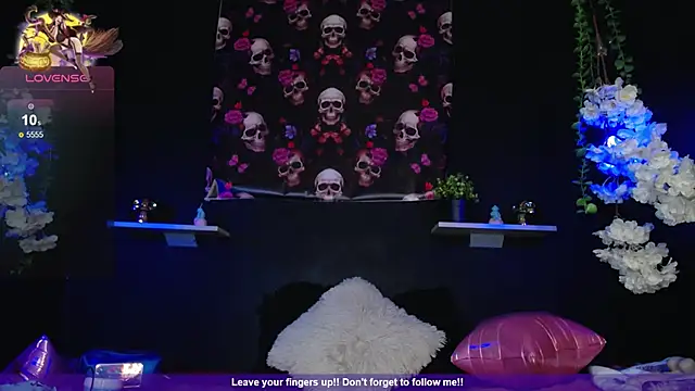 Snapshot of Hairydoll_ chatting on 11-19-25, 09:15 Hairydoll online show from 11-19-25, 09:15