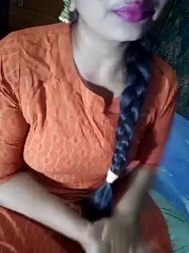 Snapshot of Shalini_telugu09 chatting on 06-05-26, 02:45 Shalini telugu09 online show from 06-05-26, 02:45