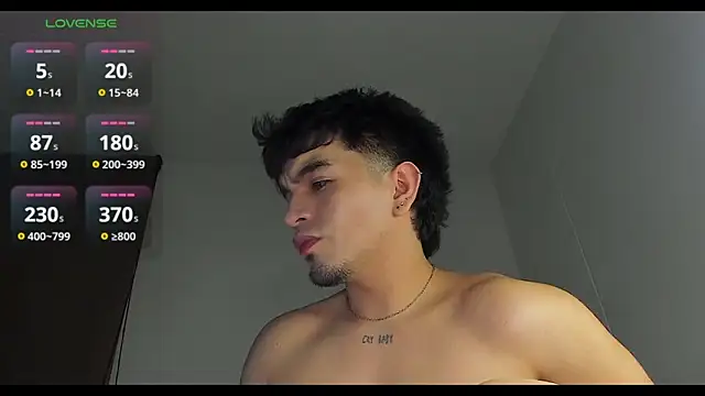 cmzo  online show from 04-11-26, 03:33