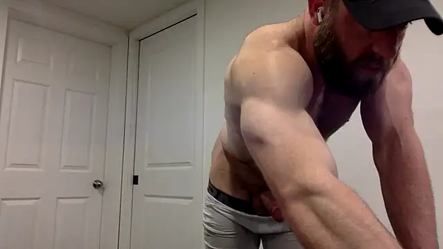 Snapshot of clarkefit chatting on 03-18-25, 12:58 clarkefit online show from 03-18-25, 12:58