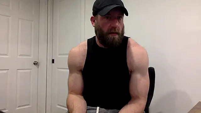 Snapshot of clarkefit chatting on 03-21-25, 10:28 clarkefit online show from 03-21-25, 10:28