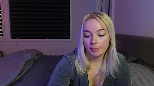 margot robbie7 online show from 10-09-25, 10:52