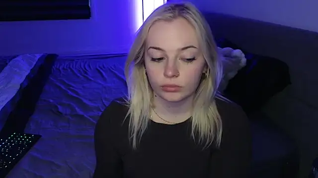 margot robbie7 online show from 04-27-26, 12:08