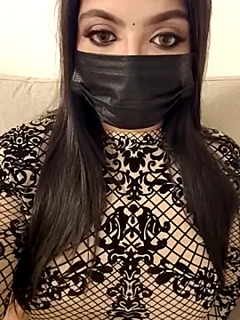 Snapshot of Tamil_hot_whiskey_girl chatting on 10-24-25, 04:36 Tamil hot whiskey girl online show from 10-24-25, 04:36
