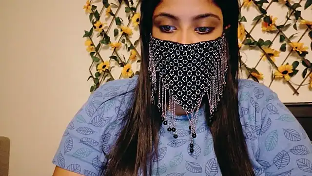 Snapshot of Tamil_hot_whiskey_girl chatting on 05-17-26, 12:23 Tamil hot whiskey girl online show from 05-17-26, 12:23
