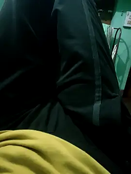 Snapshot of royall_queen chatting on 03-22-25, 08:59 royall queen online show from 03-22-25, 08:59