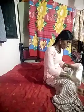 Snapshot of Sonia_Mehra6 chatting on 10-27-25, 02:54 Sonia Mehra6 online show from 10-27-25, 02:54