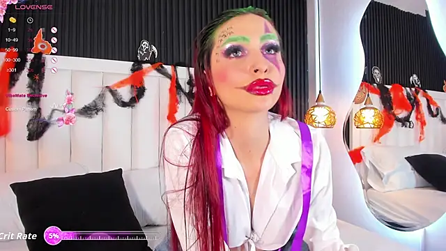 Snapshot of MartinaGracex chatting on 10-28-25, 10:56 MartinaGracex online show from 10-28-25, 10:56