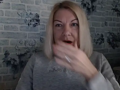 Lillia Ray online show from 10-13-25, 05:51