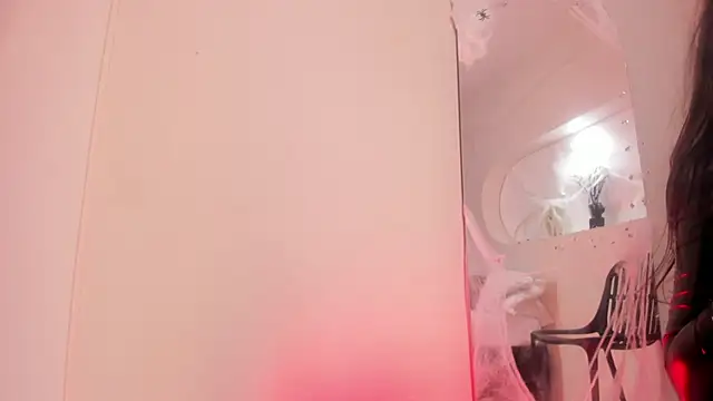 Snapshot of Hot_valerygh chatting on 11-05-25, 07:47 Hot valerygh online show from 11-05-25, 07:47