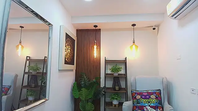 Coral Lise online show from 09-10-25, 10:59