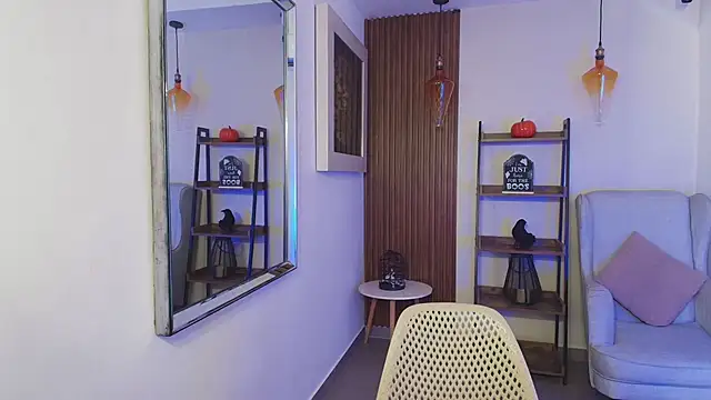 Coral Lise online show from 10-26-25, 02:23