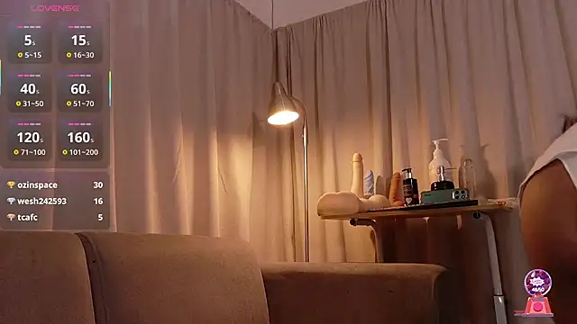 YuliethPetite online show from 10-17-25, 12:41