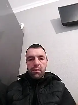 Snapshot of MaksDzubaV chatting on 03-29-26, 06:46 MaksDzubaV online show from 03-29-26, 06:46