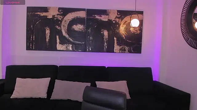 Snapshot of CandaseRussell chatting on 02-04-26, 08:47 CandaseRussell online show from 02-04-26, 08:47