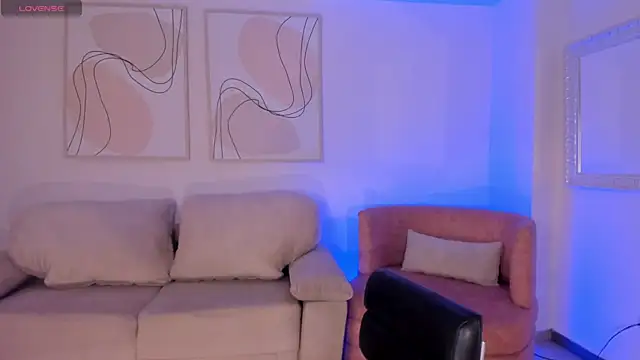 CandaseRussell online show from 07-03-26, 03:35